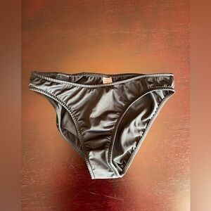 Venus Bikini Bottom Size 10 Black